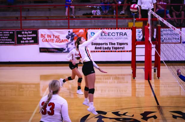 Lady Cubs compete at Electra Tourney