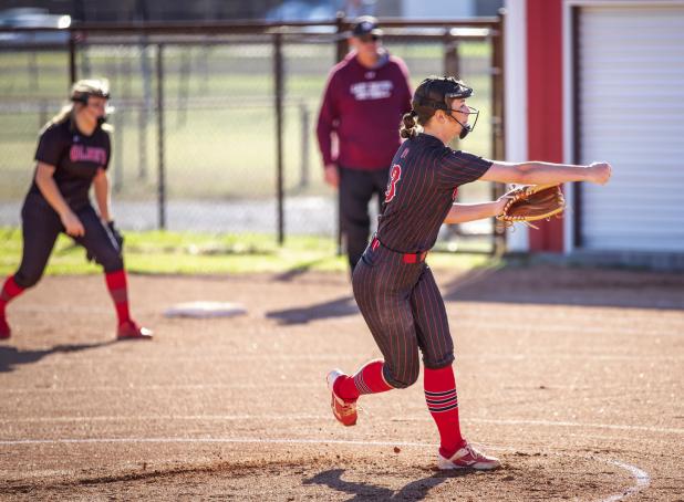 Softball season begins for Lady Cubs