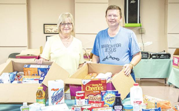 Sr. Cub Center Makes deliveries to Seniors