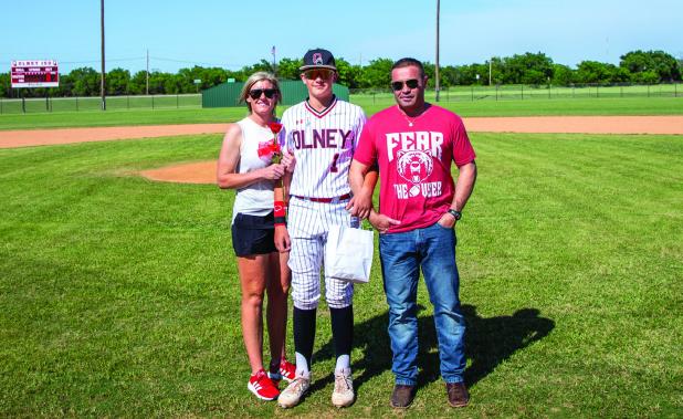 Cubs celebrate Senior Night with 2nd place win