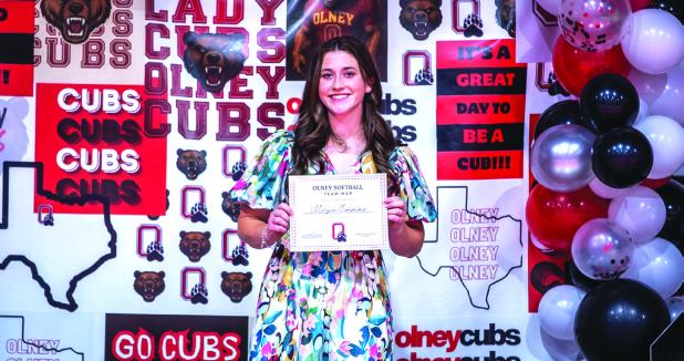 Morgan [Mo] Simmons Received the Lady Cubs Softball Team MVP Award. Photo by Will Sadler