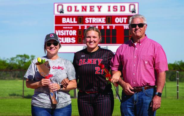 Lady Cubs Celebrate Senior Night with friends and family