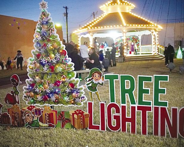 Chamber’s Tree Lighting