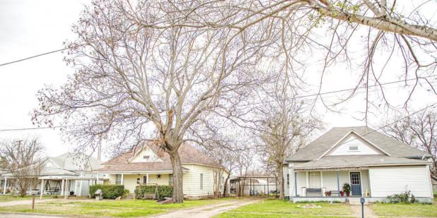 HOMES OF OLNEY