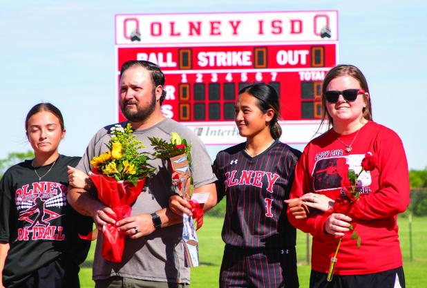 Lady Cubs Celebrate Senior Night with friends and family