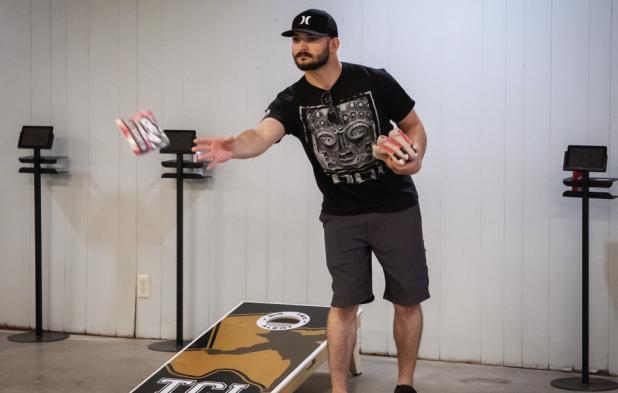 Legion holds cornhole contest