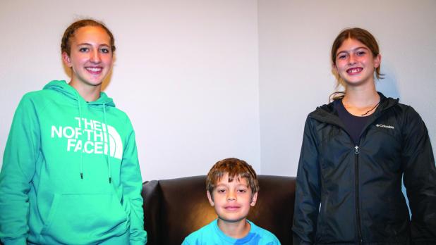 4-H photo class meets at Enterprise