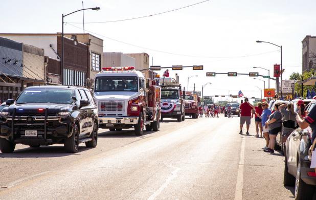 Olney turns out for July 4 parade