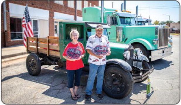 Olney in America Car Show/114 Truck Show