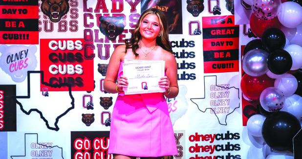 Marlee Lane Received the Team MVP Award in Golf. Photo by Will Sadler