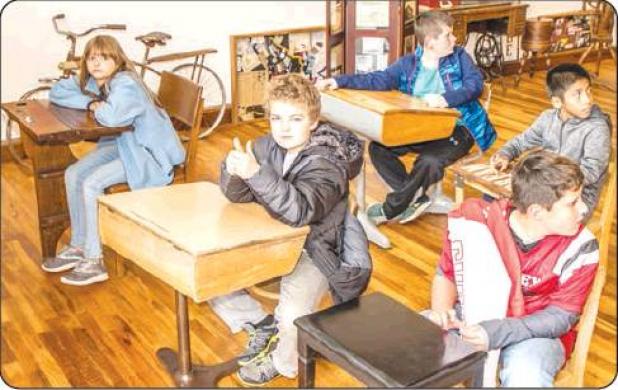 Olney Elementary’s fourth-graders visit Olney Heritage Museum