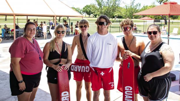 New pool makes a splash in Olney