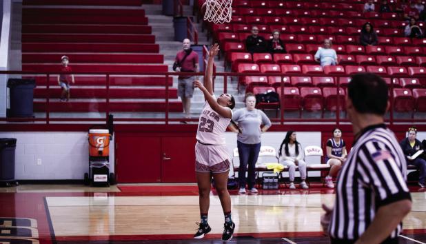 OHS Lady Cub #23-Aubree Englishbee is a seasoned vet with plenty of experience to help the younger players who are stepping into the Varsity role this season. Englishbee is a fierce defender and has no problem driving through defenders for a bucket. Here