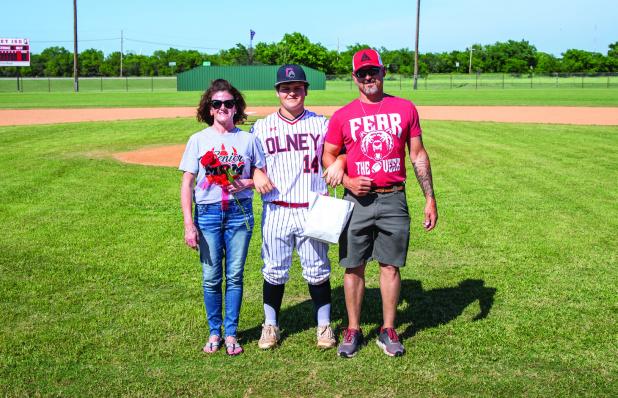 Cubs celebrate Senior Night with 2nd place win