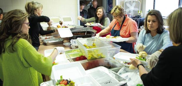 Olney Junior Altruistic raises money for Senior Cub Center programs