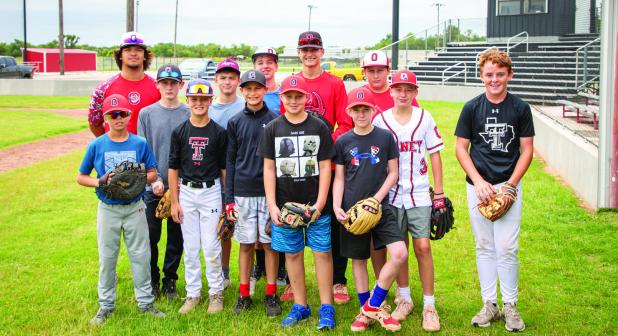 Cubs’ new baseball coach hosts summer camp