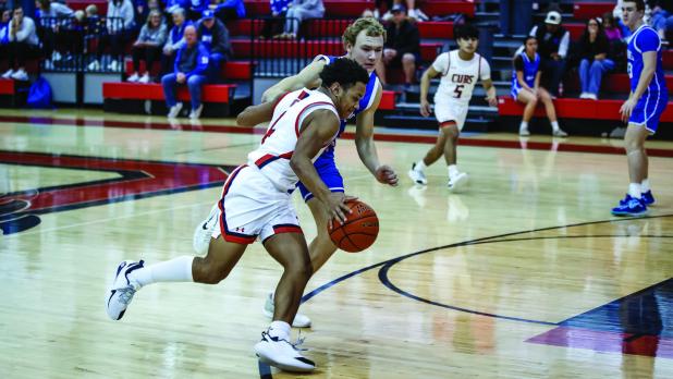 Cub #4 Jamarcus Collins continues to put in a dominant performance on defense and offense. As a crucial player for the Cubs, Collins has great dribbling and scrambling, is an excellent player who can easily press through defenders, and drives to the baske