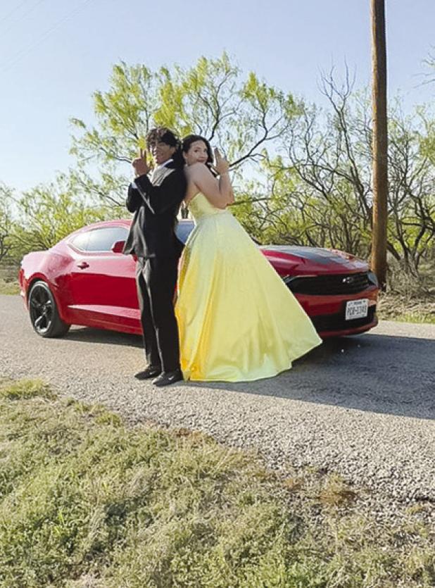 OHS Celebrates Prom