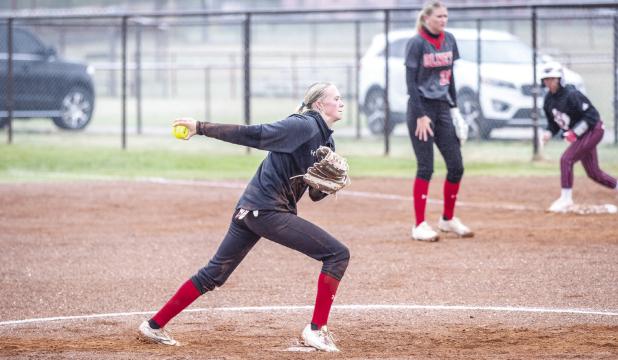 OHS Lady Cub pitcher #1 Kynlee Lauderdale with the opening pitch. Photo by Will Sadler