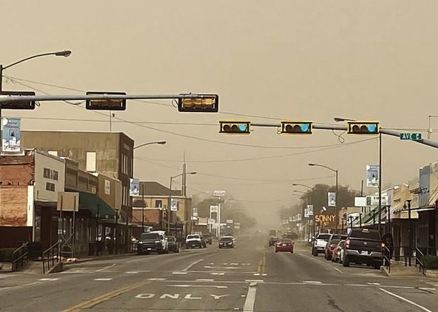 Windstorm knocks out power to 455