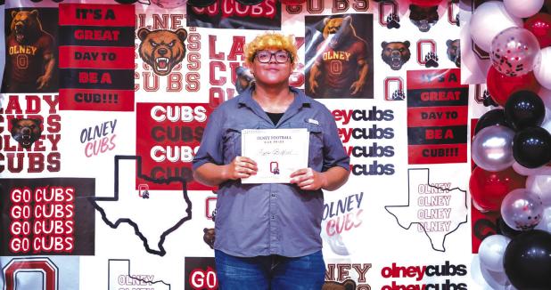 Cub football player Peyton Bedford received the Cub Pride Award for football. The Cub Pride Award is as its name describes, an abundance of team pride on and off the field. Photo by Will Sadler