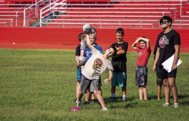 Lil’ Cubs learn new skills at OES football camp