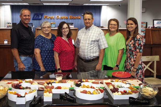 Olney Chamber hosts networking night