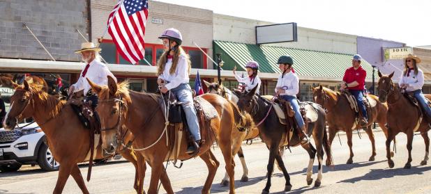 Olney turns out for July 4 parade