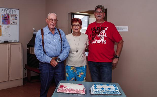 Our friends over at the Olney Cub Center celebrated August birthdays with a cake provided by Southside Baptist Church, ice cream provided by Lunn Funeral Home and a round of ‘Happy Birthday’ sung by attendees for lunch. Happy Birthday to Jim McCarson 
