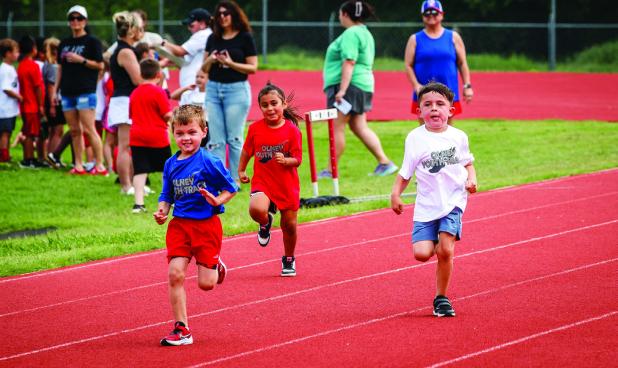 Mini Cubs and Lady Cubs Descend on Stadium
