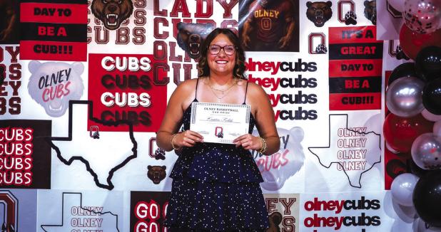 Kristen Fields was presented the Lady Cub Basketball Cub Pride Award. Photo by Will Sadler