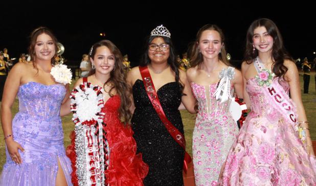 The nominees for 2026 Homecoming Queen pose on the field at Cub Stadium with 2025 Homecoming Queen Allison Alvarado. The nominees are: Aubree Englishbee, Braelyn Casteel, 2025 Queen Allison Alvarado, Ava Stewart, and Katy Rosales.