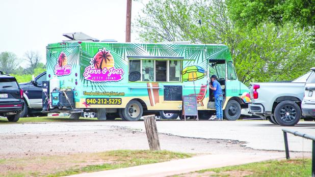 Jenn and Joe’s Jetty Joint were on hand at Olney Country Club to feed hungry golfers, coaches and fans during district competition. The food truck is local to Olney and a favorite spot of many, they can be spotted at the old Olney Savings Bank most days