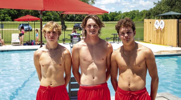 New pool makes a splash in Olney