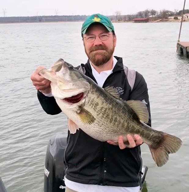 Dr. Purdy breaks Lake Graham record with mighty bass