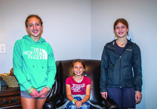 4-H photo class meets at Enterprise