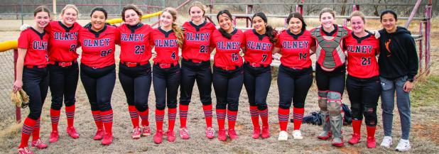 Varsity girls end softball season